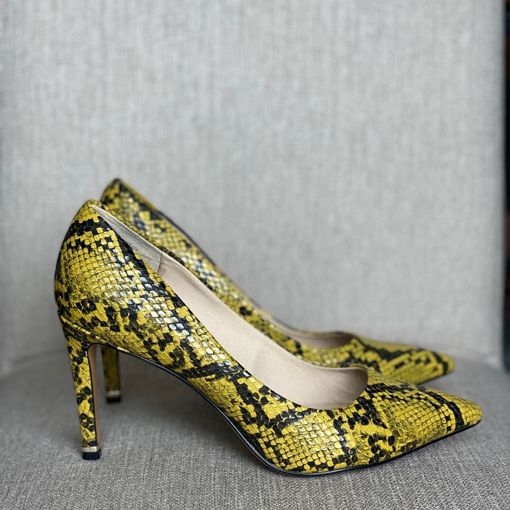 KENNETH COLE Riley Pumps - Size 8 1/2 - Picture 5 of 7